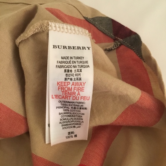 SOLD‼️Burberry Dress - Picture 6 of 9